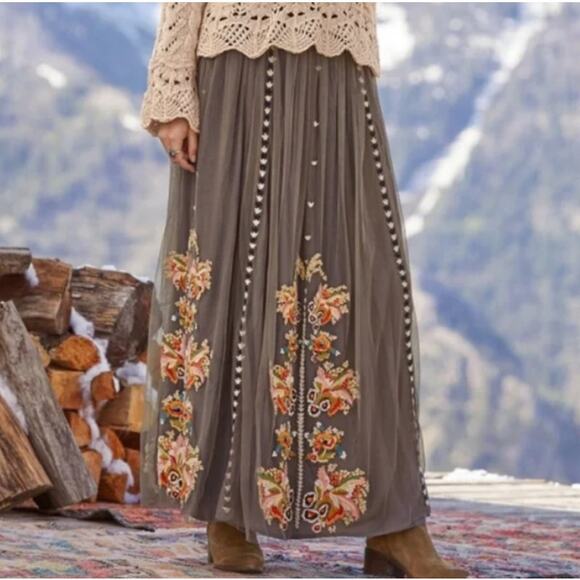 Sundance Dresses & Skirts - Sundance Adorabella Maxi Skirt Floral Embroidered Grey Taupe Women's Small Boho